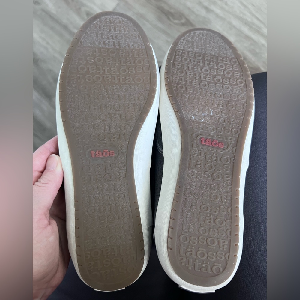 Taos Slip-On Canvas Shoes 8 - Picture 2 of 6